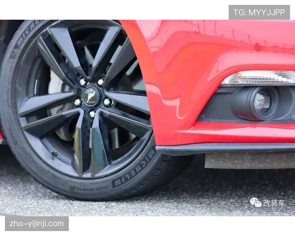 拉斯维加斯站排水孔盖问题引红旗 赛道特性与低温加剧轮胎管理挑战